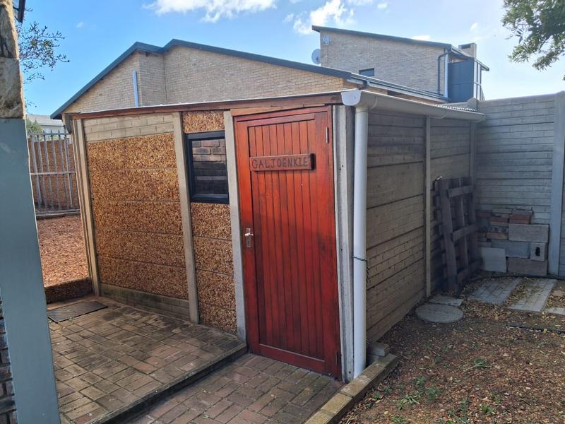 2 Bedroom Property for Sale in Stilbaai Wes Western Cape